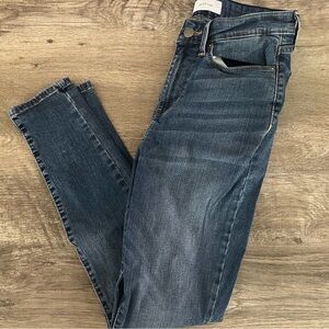 Levi’s Mid Rise Skinny Blue Jeans